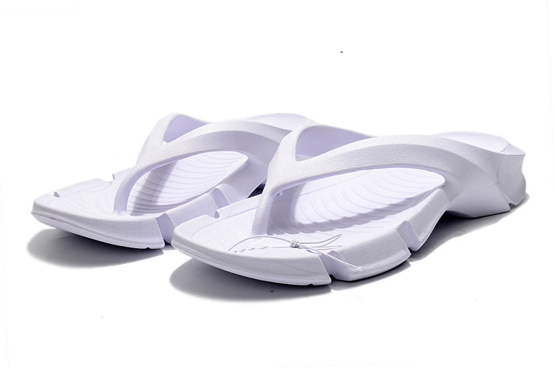 Balenciaga B0 Thong Sandals