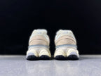 New Balance U9060WNA Sneakers in Beige and White