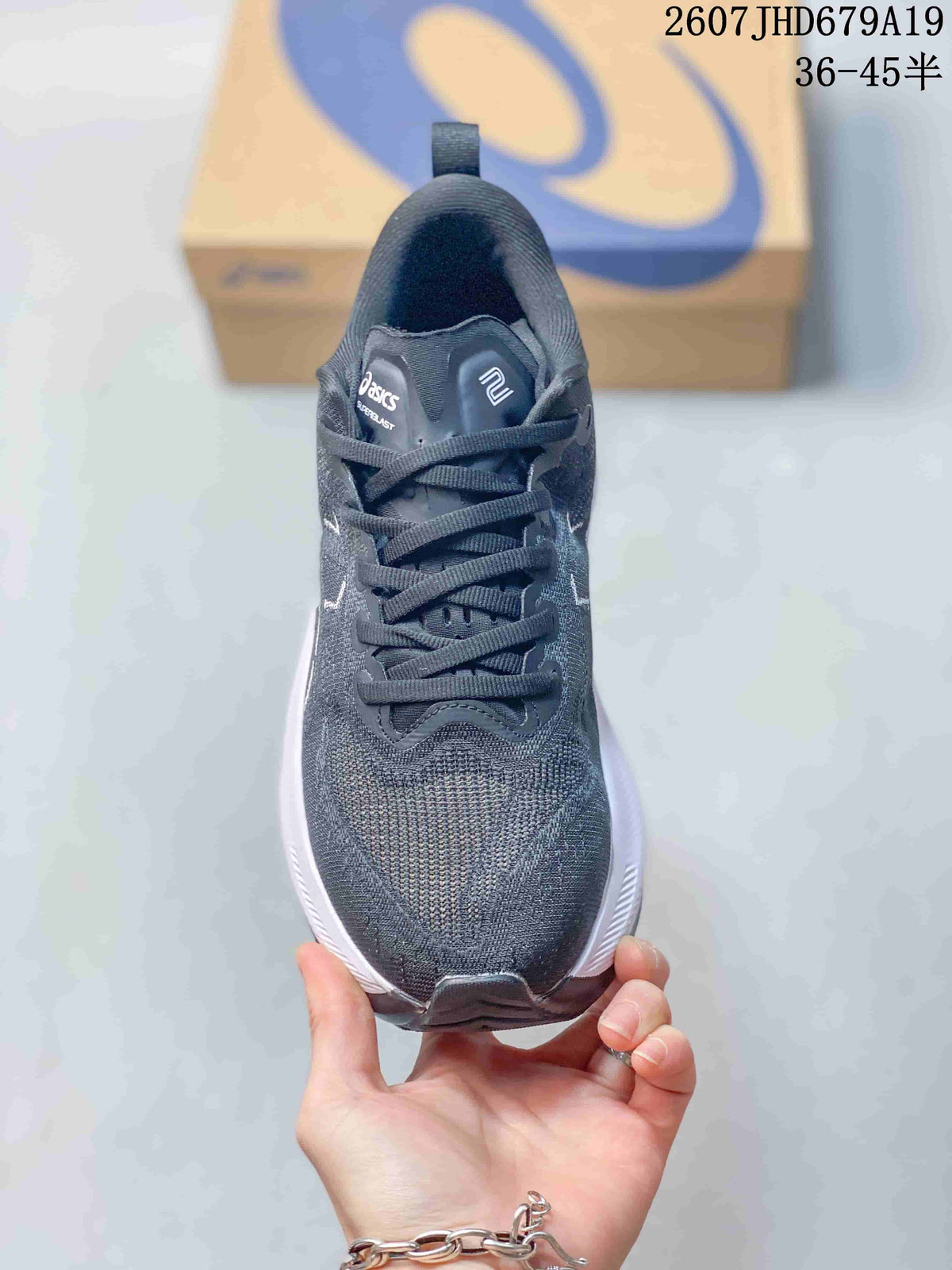 Top-down view showing the mesh toe box, lace-up closure and padded tongue.