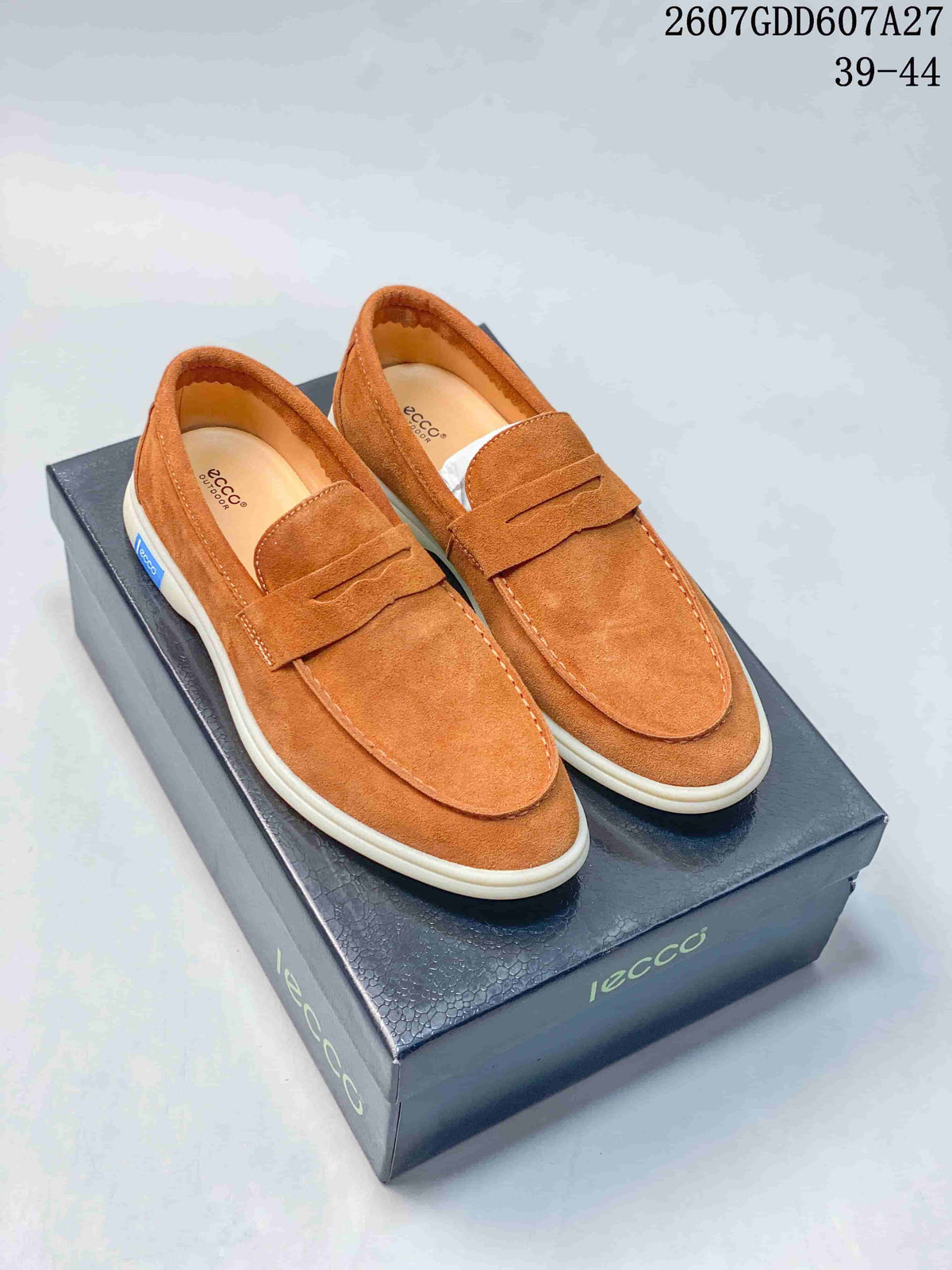 Pair of brown ECCO slip-on loafers displayed on a branded shoebox; source overlay shows 2607GDD607A27 and sizes 39–44.