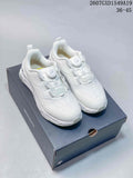 White DESCENTE Circuit 2.0 Wire sneakers displayed on a branded shoebox, with the model reference and size range shown above.