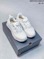 White DESCENTE Circuit 2.0 Wire sneakers displayed on a branded shoebox, with the model reference and size range shown above.
