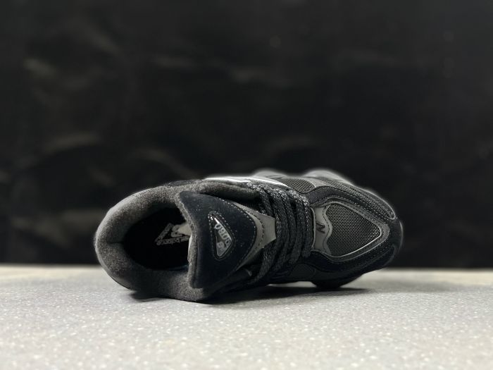 New Balance U9060BNQ Black Grey Sneakers