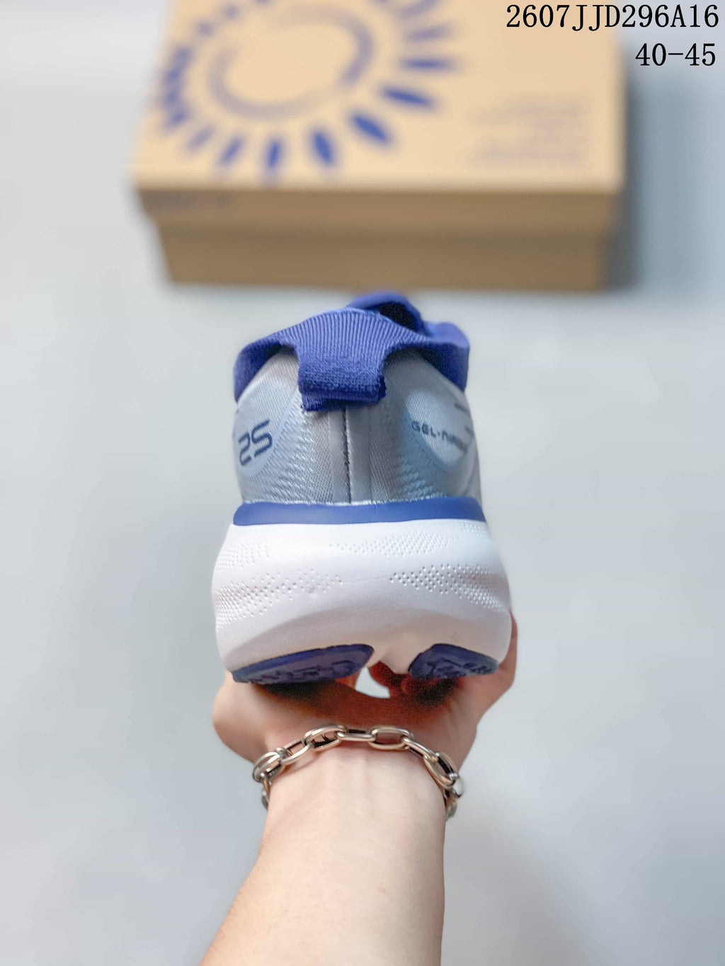 Rear view of the shoe showing the padded heel, blue pull tab, and white midsole; image overlay shows 2607JJD296A16 and 40–45.