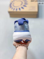 Rear view of the shoe showing the padded heel, blue pull tab, and white midsole; image overlay shows 2607JJD296A16 and 40–45.