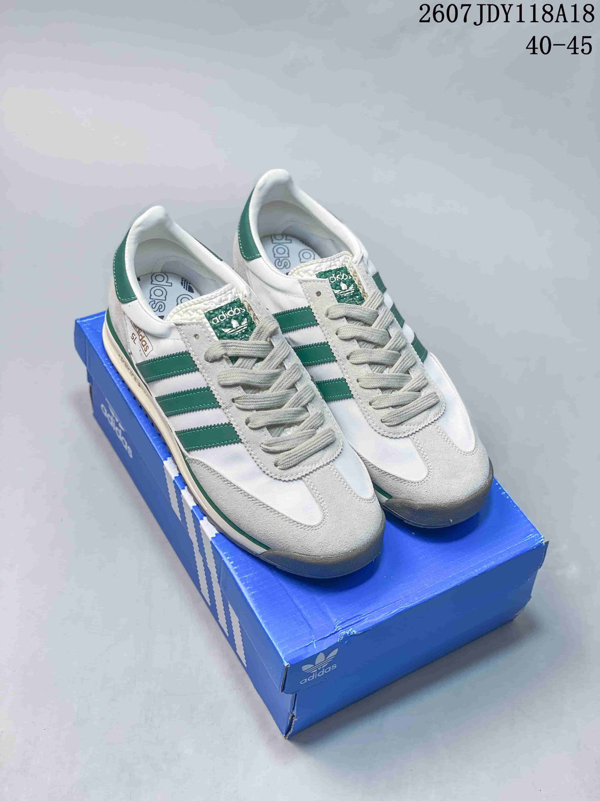 Pair of white and green adidas SL 72 sneakers displayed on a blue adidas shoebox; image text shows style code 2607JDY118A18 and size range 40–45.