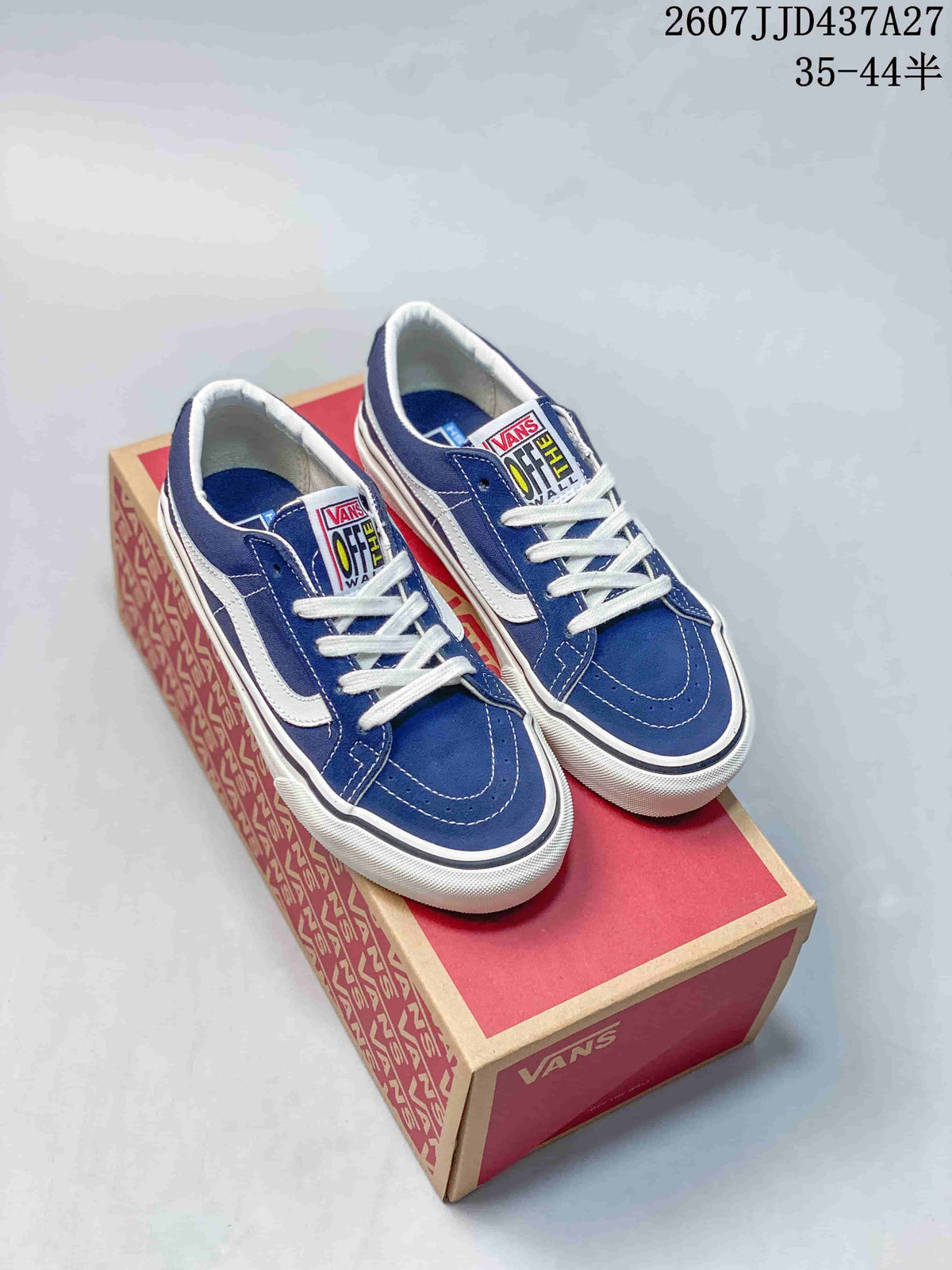 Blue and white Vans low-top sneakers displayed on a Vans shoebox, with the source size range marked at the top.