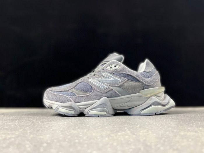 New Balance 9060 Sneakers in Grey U9060SG