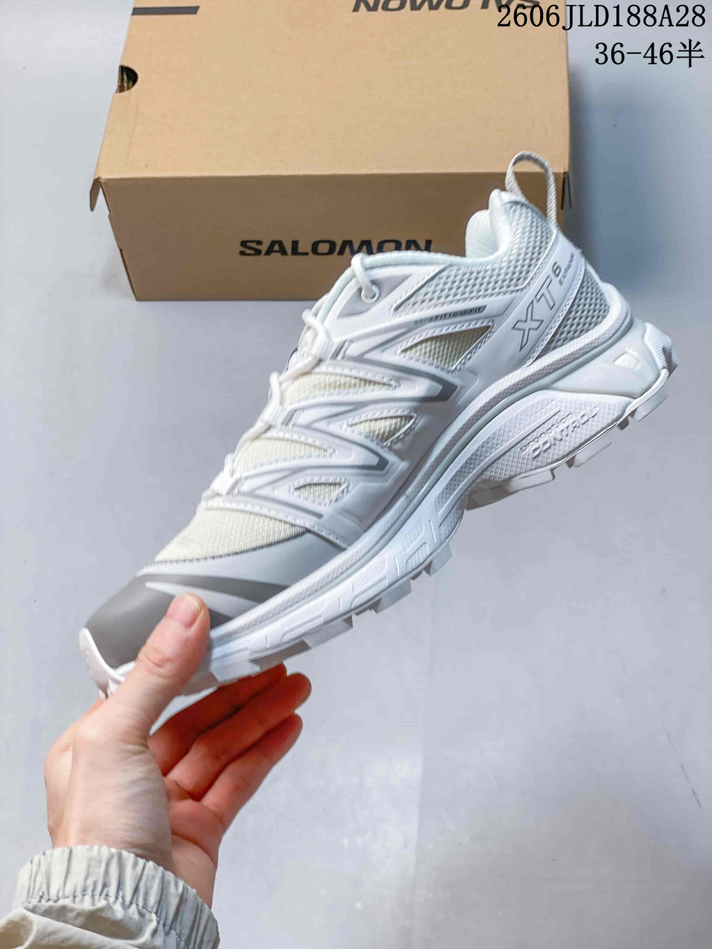 Side view of the Salomon XT-6 Expanse shoe