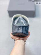 Rear view of the sandal showing a visible size marking of 40 and the textured heel area.