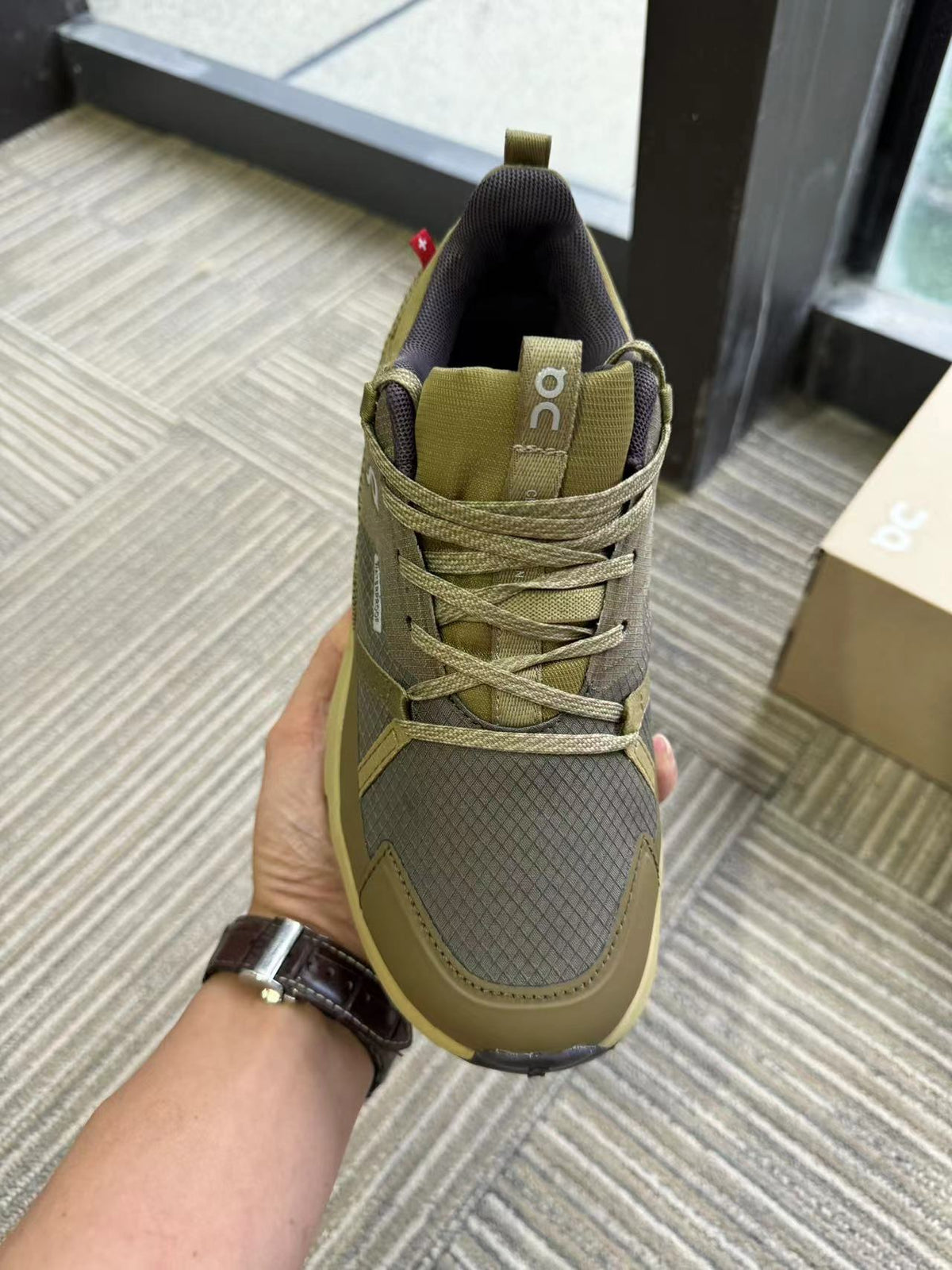 On Cloudhorizon Hiking Sneakers in Olive Green