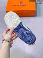 Close-up of the sneaker's two-tone outsole