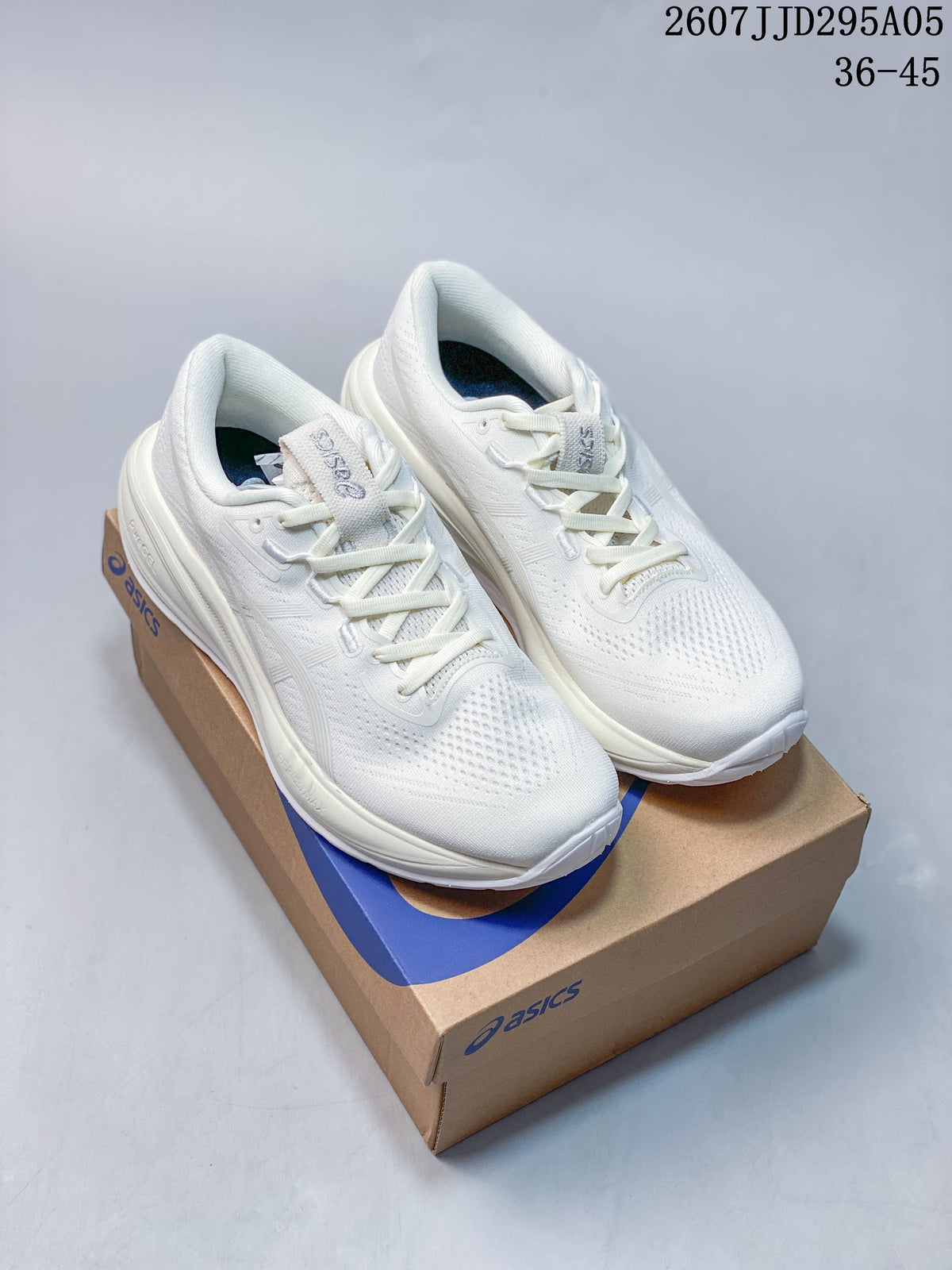 White ASICS running shoes displayed on an ASICS shoe box; style code JD295A05 and size range 36–45 are visible.