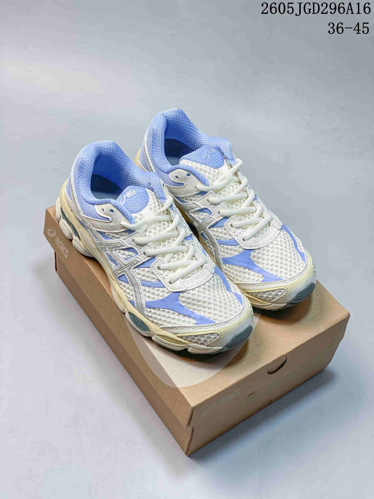 Pair of cream and light blue ASICS Gel-Cumulus 16 sneakers shown from above on a box; image text advertises sizes 36–45.