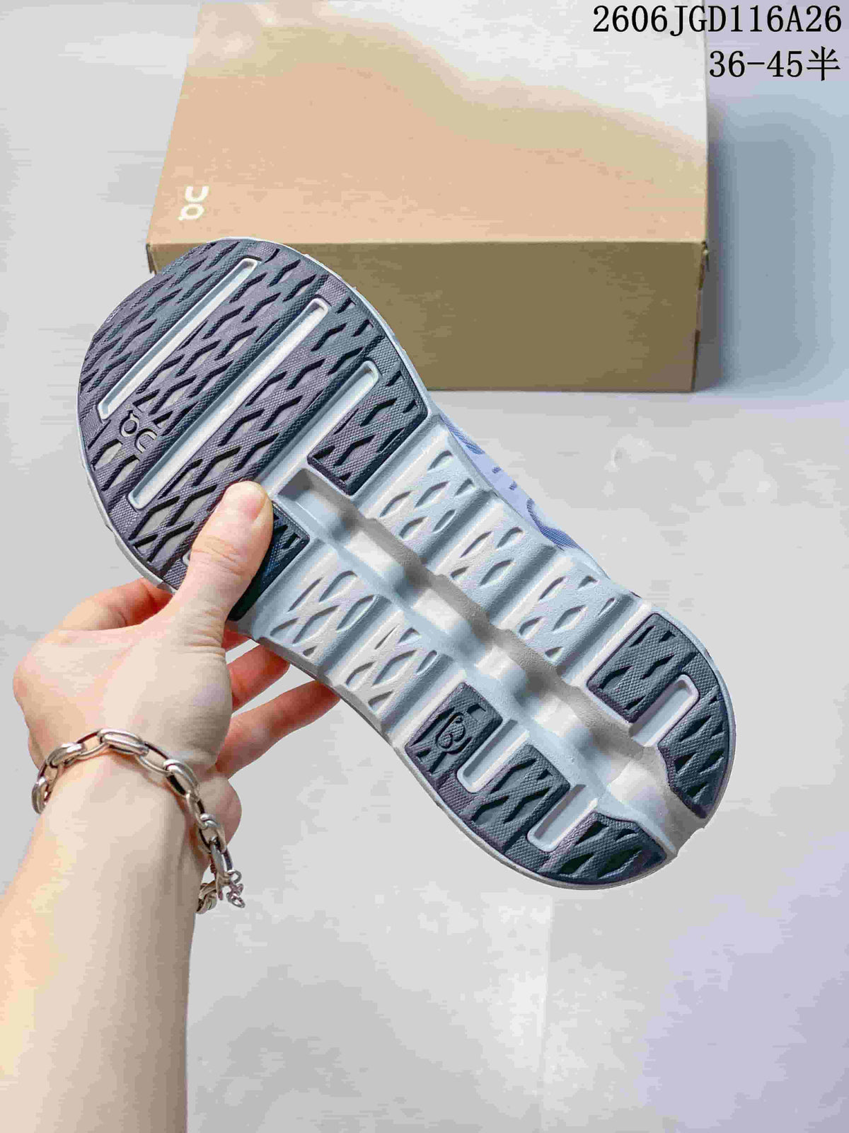 Underside of a sneaker showing its patterned sole; image text states sizes 36–45½