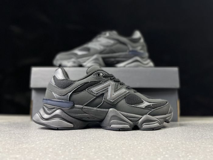 New Balance U9060ZGE Grey Lifestyle Sneakers