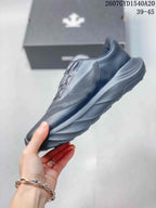 Side profile showing the low-top shape, layered upper and thick sculpted midsole; image text shows style code 2607GYD1540A20 and size range 39–45.