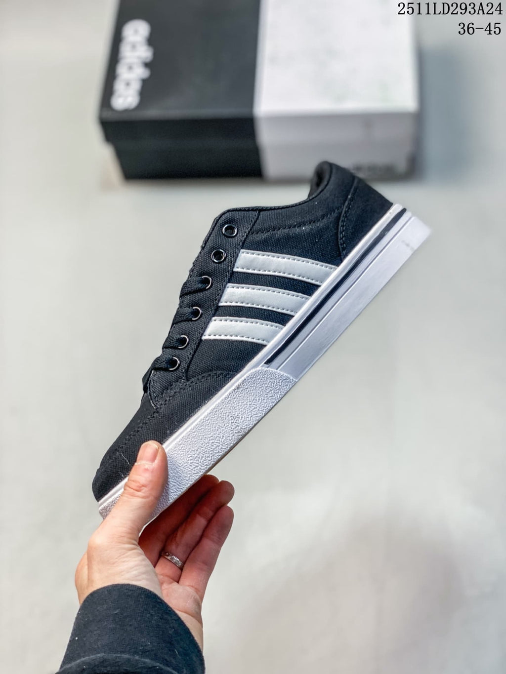 Side profile of the black sneaker showing white side stripes, lace eyelets, and a white textured sole; overlay text shows 2511LD293A24 and size range 36–45.