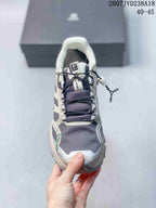 Top view of the hiking shoe showing the mesh toe box, tongue, dark laces, and padded collar; size range 40–45 and code 2607JVD238A18 are overlaid.