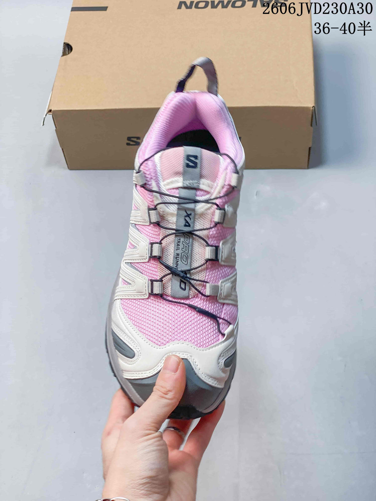Top view of the Salomon XA Pro 3D shoe with quick-lace system