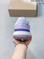 Rear view of a lavender and white tennis shoe with ON COURT heel detail; image overlay shows code 2607JHD201A01 and sizes 36–45.