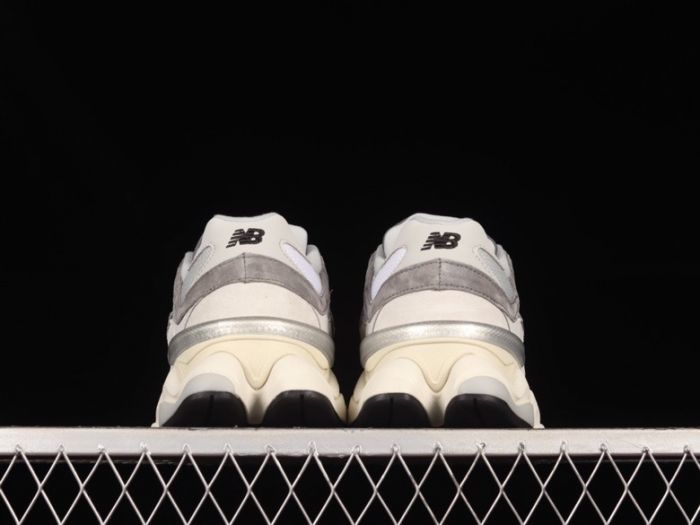 New Balance 9060 Grey Sneakers U9060GRY