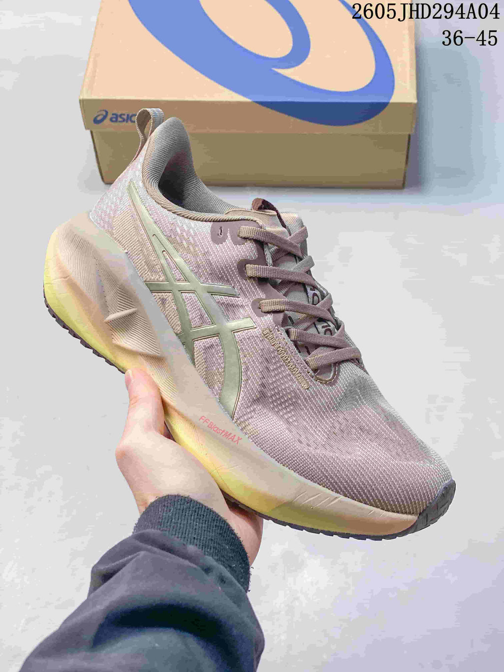 Mauve and pale yellow ASICS NOVABLAST 5 LE running shoe