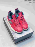 Pair of pink, black, and white Jordan Air Jordan 4 Retro-style sneakers displayed on a shoebox; overlay text shows style code 2607JDY950A20 and size range 36–47.5.