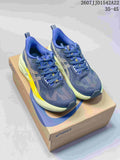 Pair of navy and lime ASICS GEL-NOVABLAST 5 LE running shoes displayed on an ASICS shoebox; image text shows style code 2607JJD1542A22 and size range 35-45.