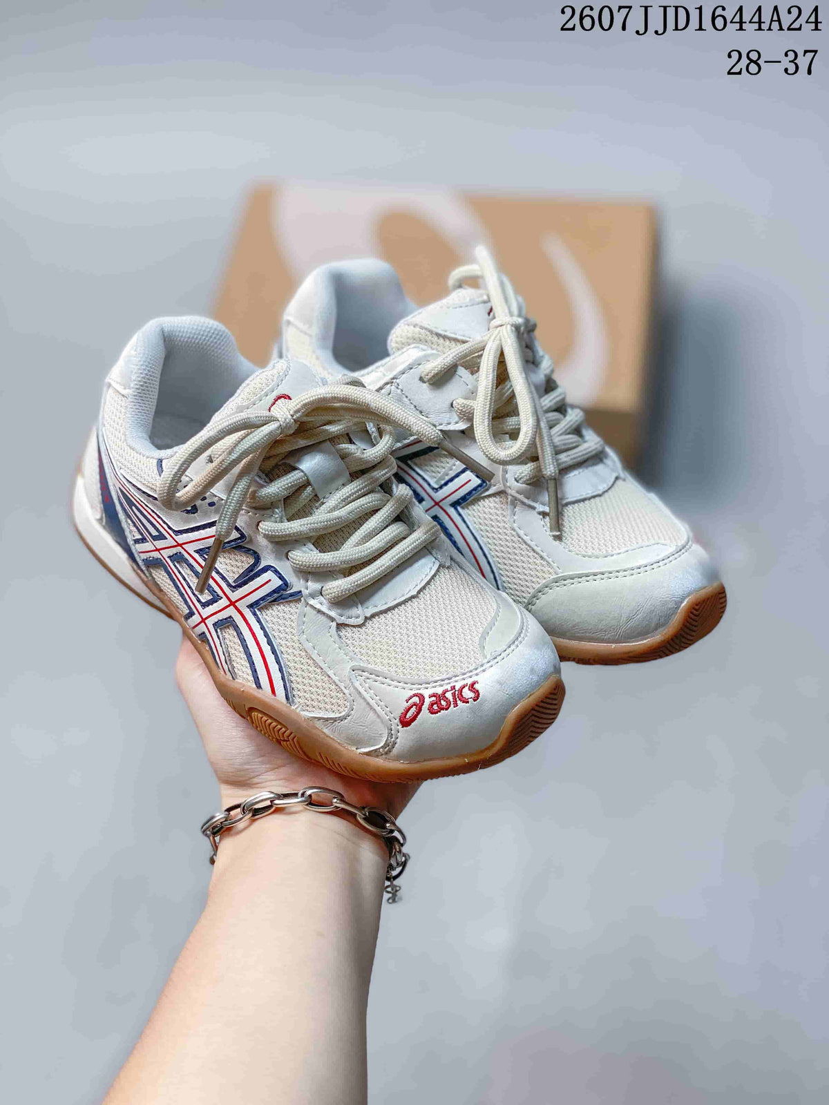 Pair of white ASICS HYPERSYNC kids' sneakers with blue and red accents and gum-colored outsoles.