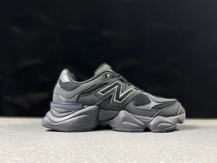 New Balance U9060ZGE Grey Lifestyle Sneakers