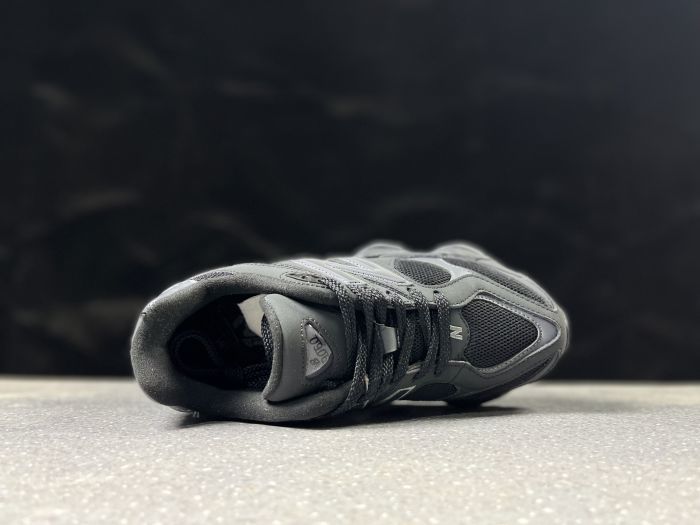 New Balance U9060ZGE Grey Lifestyle Sneakers