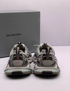 Rear view of the pair with size marking 39 visible on both heel panels.