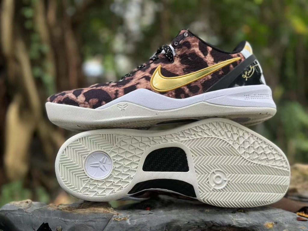 Nike Kobe 8 side profile alongside the patterned outsole