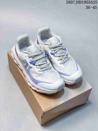 Pair of white and blue On Cloudvista 2 sneakers displayed on a shoebox, with the listed range 36–45 and style code 2607 JHD1855A25 visible.