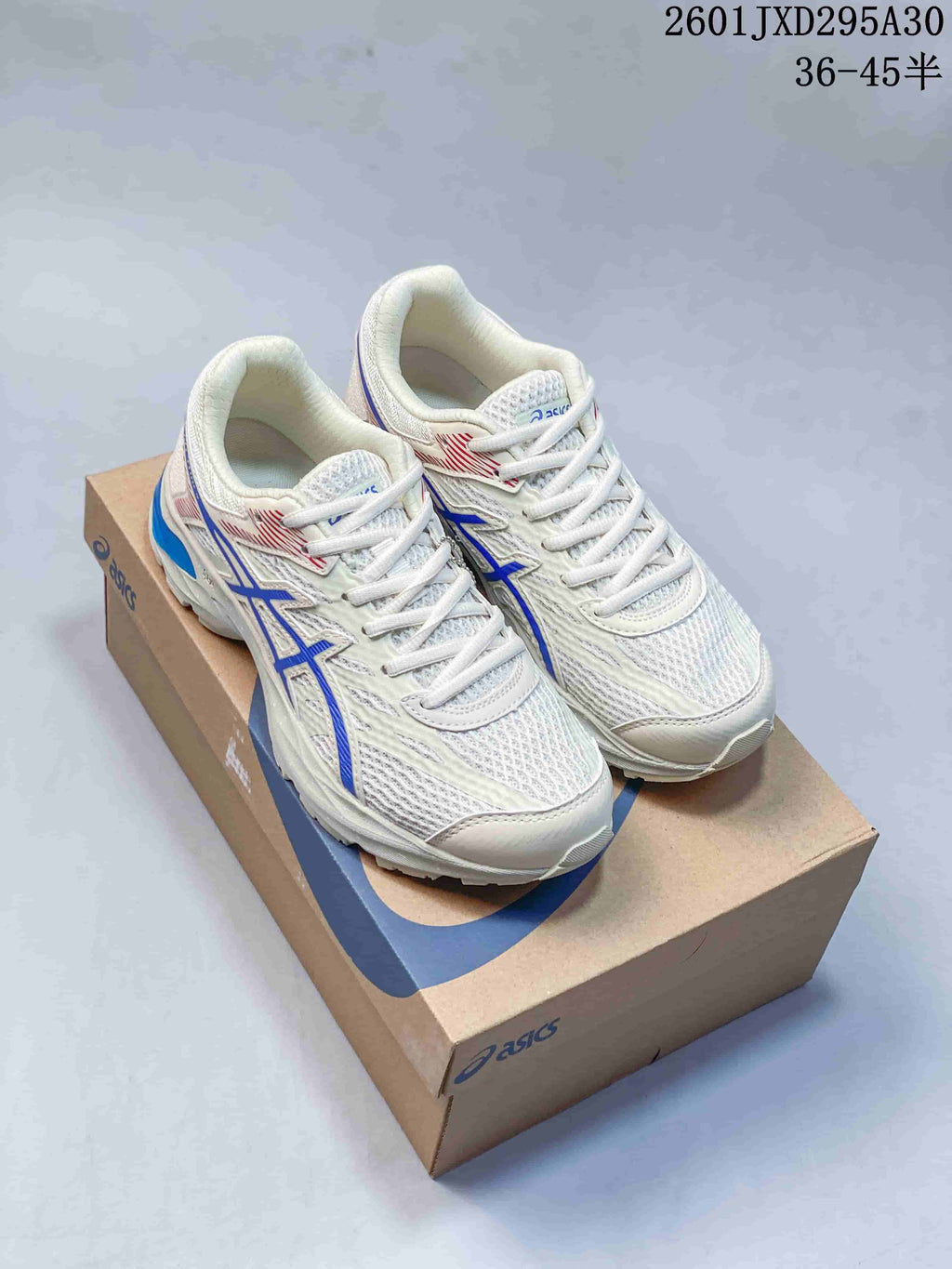 Pair of off-white ASICS GEL-KAHANA 8 shoes with blue and red accents, shown on a box; image text gives a 36–45.5 size range.