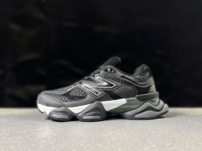 New Balance U9060PNR Sneakers in Black and Gray