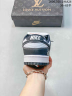 Heel view showing the Nike-branded heel panel and printed box