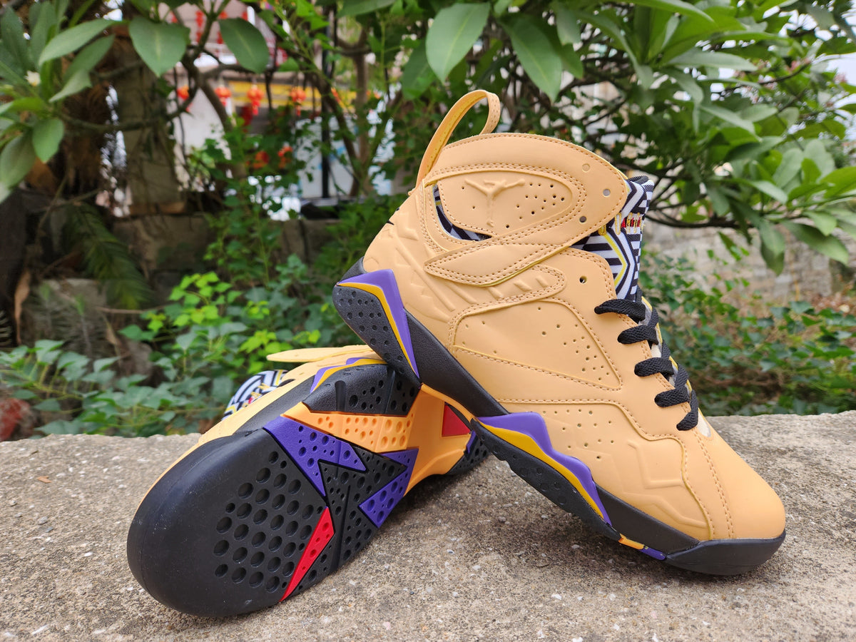 Air Jordan 7 High-Top Sneakers Wheat Purple