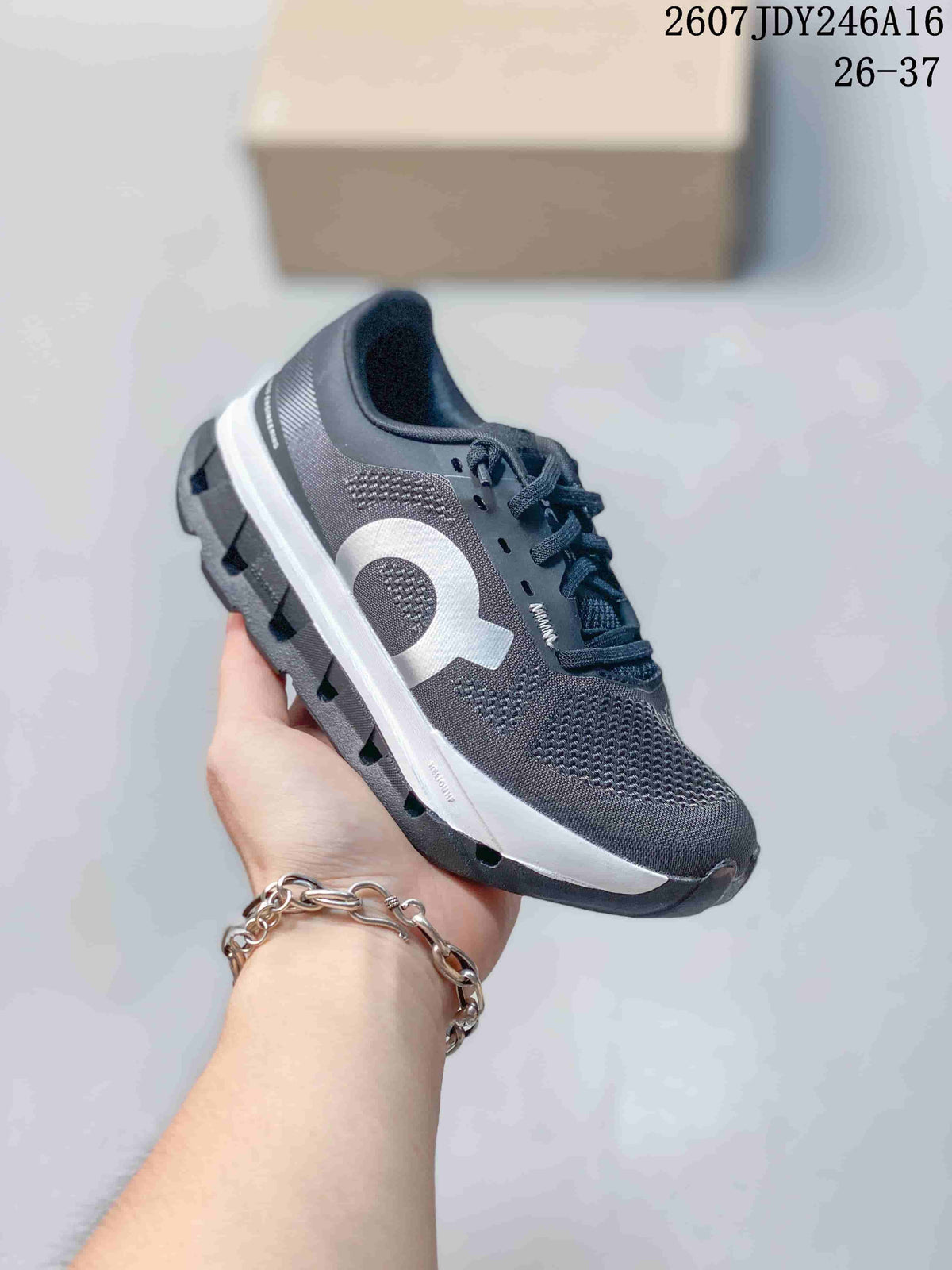 Dark gray On Cloudstratus 3 kids running shoe with a light side logo and white midsole.