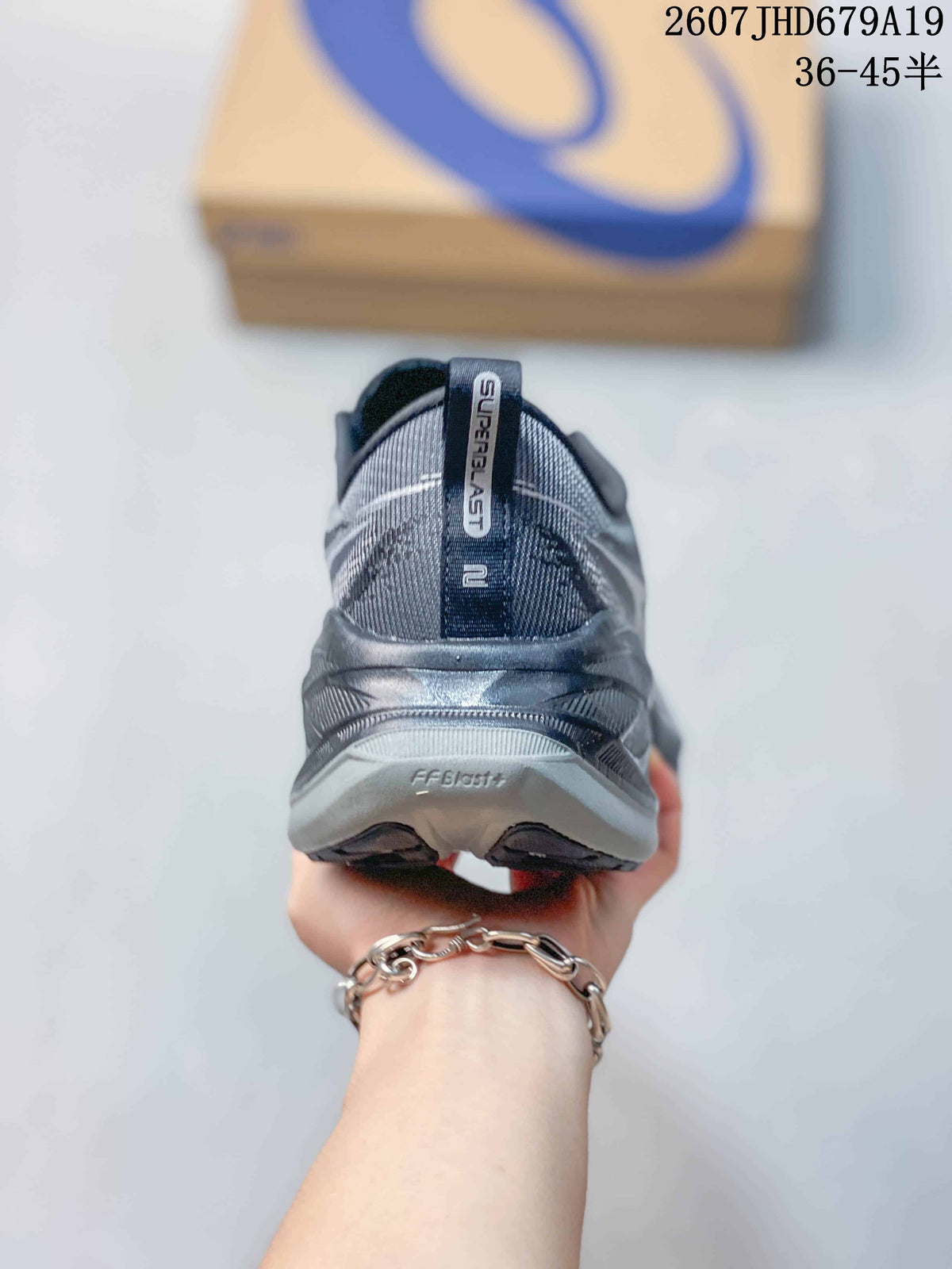 Rear view showing the heel construction, pull tab, and Superblast branding.
