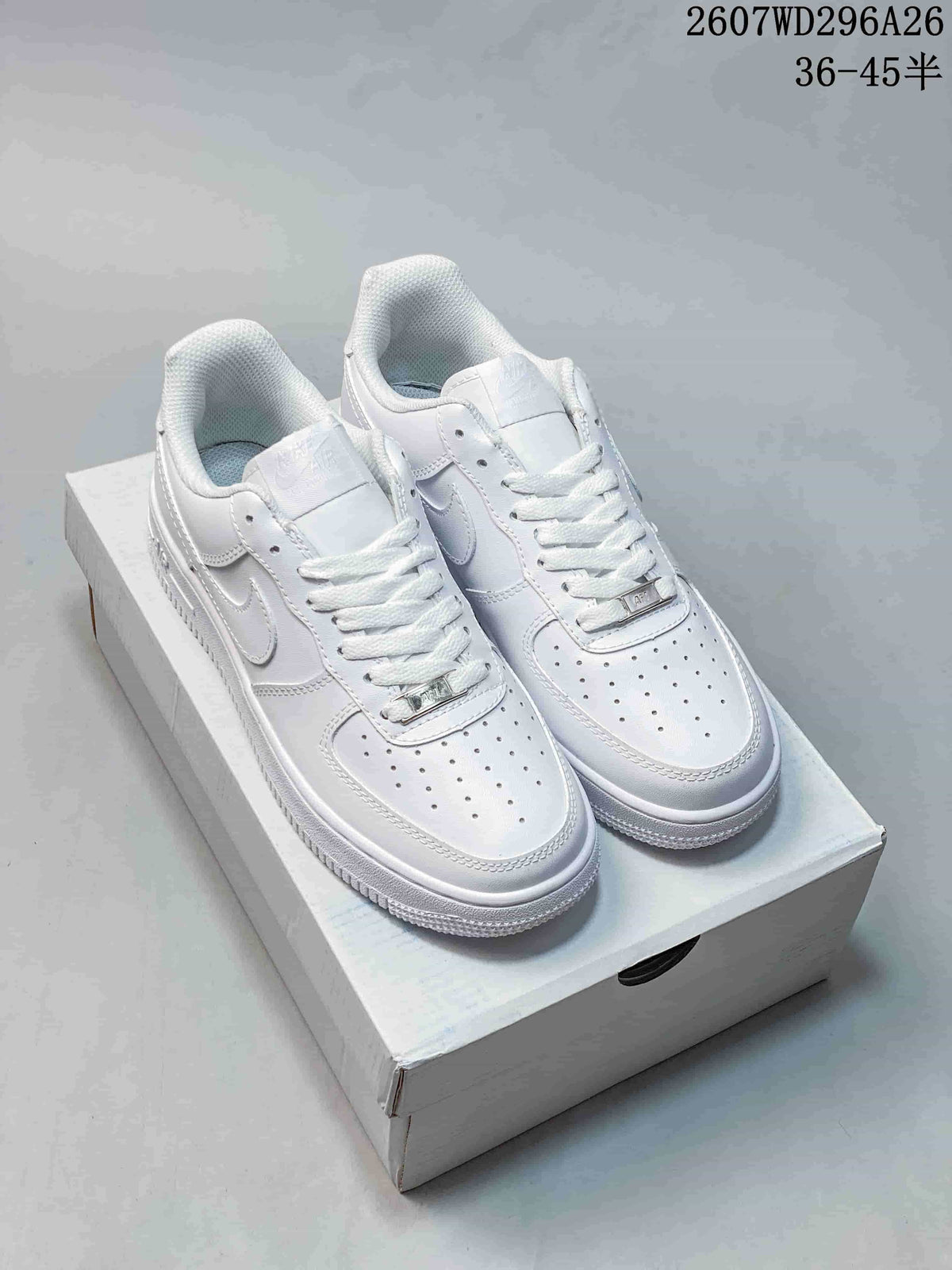 Pair of white low-top Air Force 1 sneakers displayed on a shoebox, with style code 2607WD296A26 and size range 36–45.5 shown at the top.