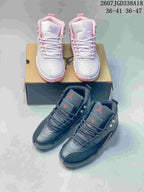 White and pink and black and red high-top sneaker pairs shown together; overlay text shows size ranges 36–41 and 36–47.