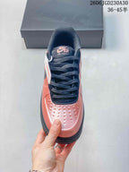Top view showing the perforated toe, dark laces, and padded collar; image overlay states EU sizes 36–45.5.