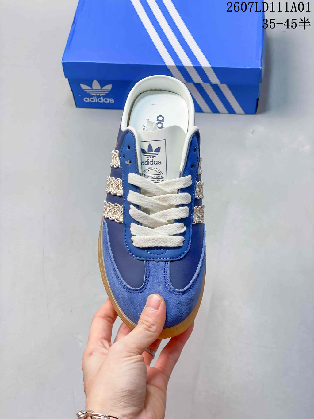 Top view of the laces and blue upper