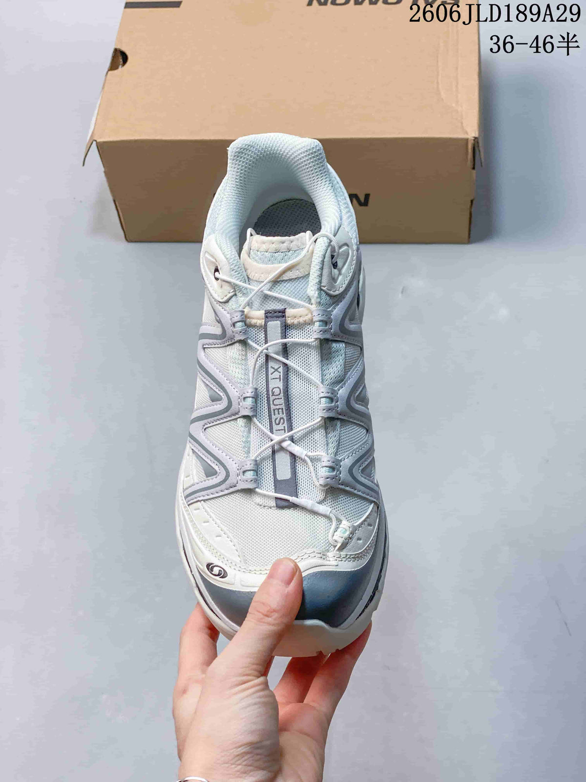 Top view of the Salomon XT-Quest ATHR sneaker with its quick-lace-style fastening.