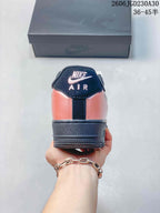Rear view of a coral-pink and black low-top sneaker showing the heel panel and collar branding; image overlay states EU sizes 36–45.5.