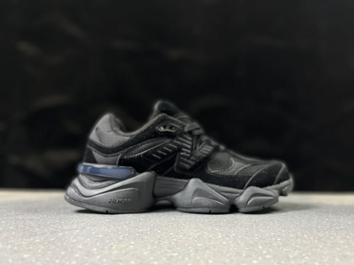 New Balance U9060BNQ Black Grey Sneakers