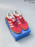 Pair of red and white adidas low-top sneakers displayed on a blue shoebox; overlay text shows style code 2607JJD1087A27 and size range 35–45 with half sizes.