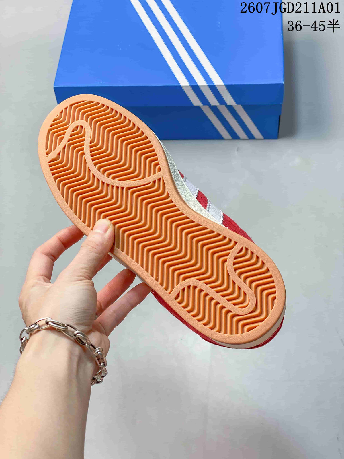 Gum-colored outsole with a wavy tread pattern